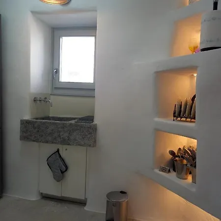 Tristrato Nyaraló *