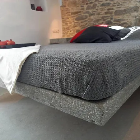 Nyaraló Tristrato Párosz