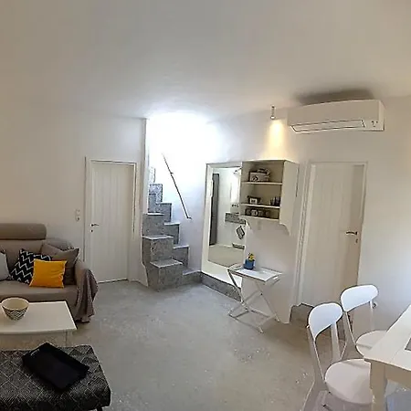 Tristrato * Parikia (Paros)