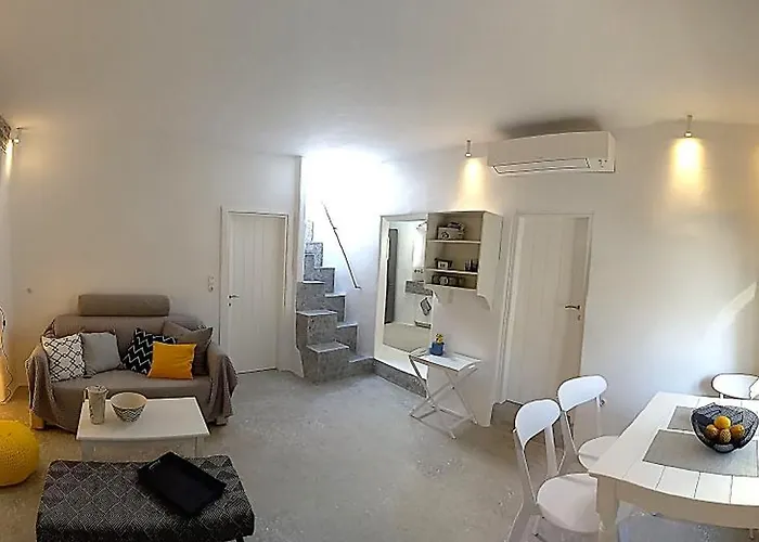 Tristrato * Parikia (Paros)